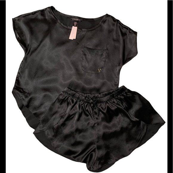 Victoria’s Secret Satin PJ set - Picture 5 of 5